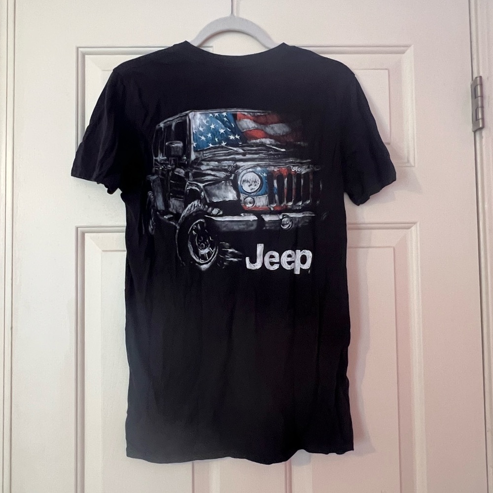 Men’s Jeep Black and Blue Graphic Tee Medium